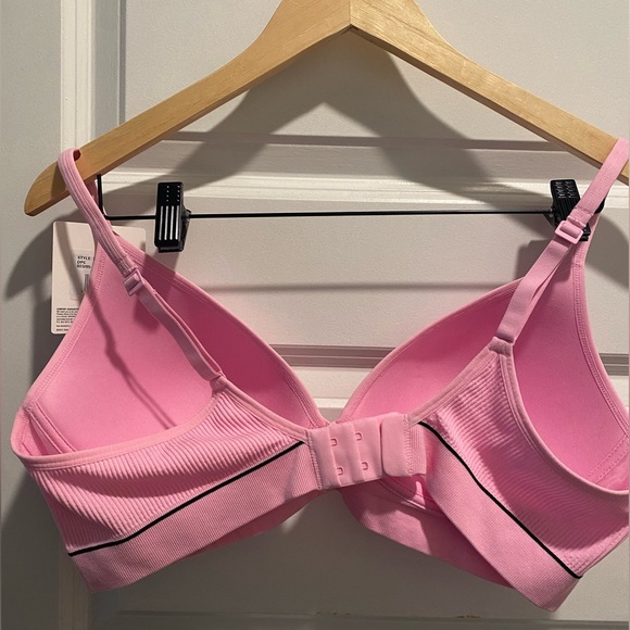 NWT Lot of 2 Hanes/Maidenform Comfort Bras, Sz. 2XL, Purple/Pink!! - Picture 9 of 13